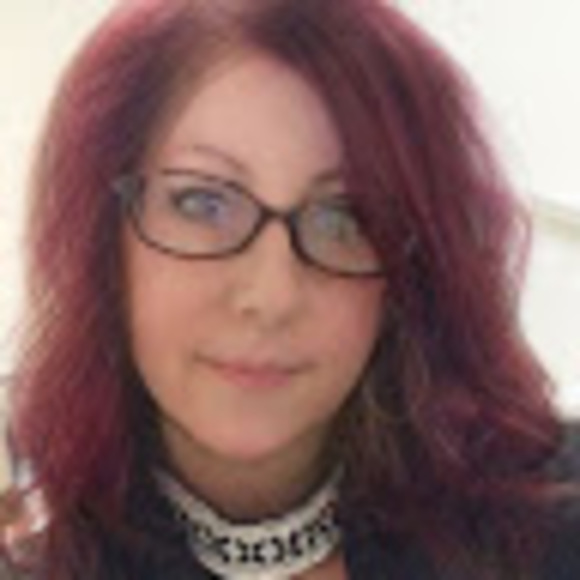 Meet your Posher, Christina - Picture 1 of 1